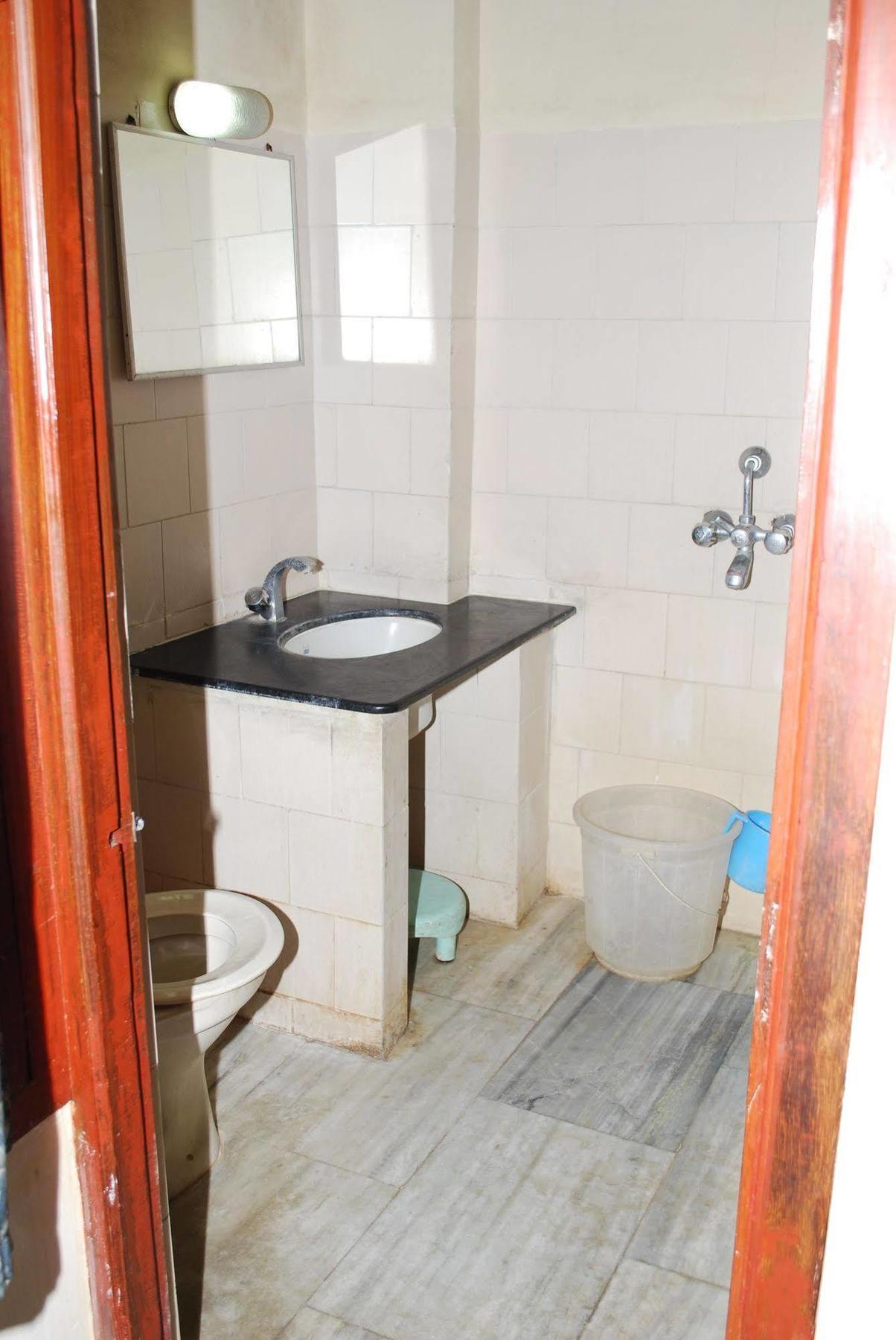 מלון טירופאטי Sri Sai Residency מראה חיצוני תמונה